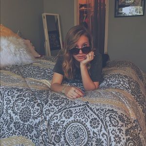 Meet your Posher, Briana